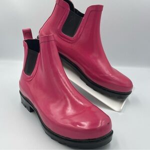 Women's Pink Rain Boots. Capelli. Size 8. Ankle length rubber boots. Scuffs.